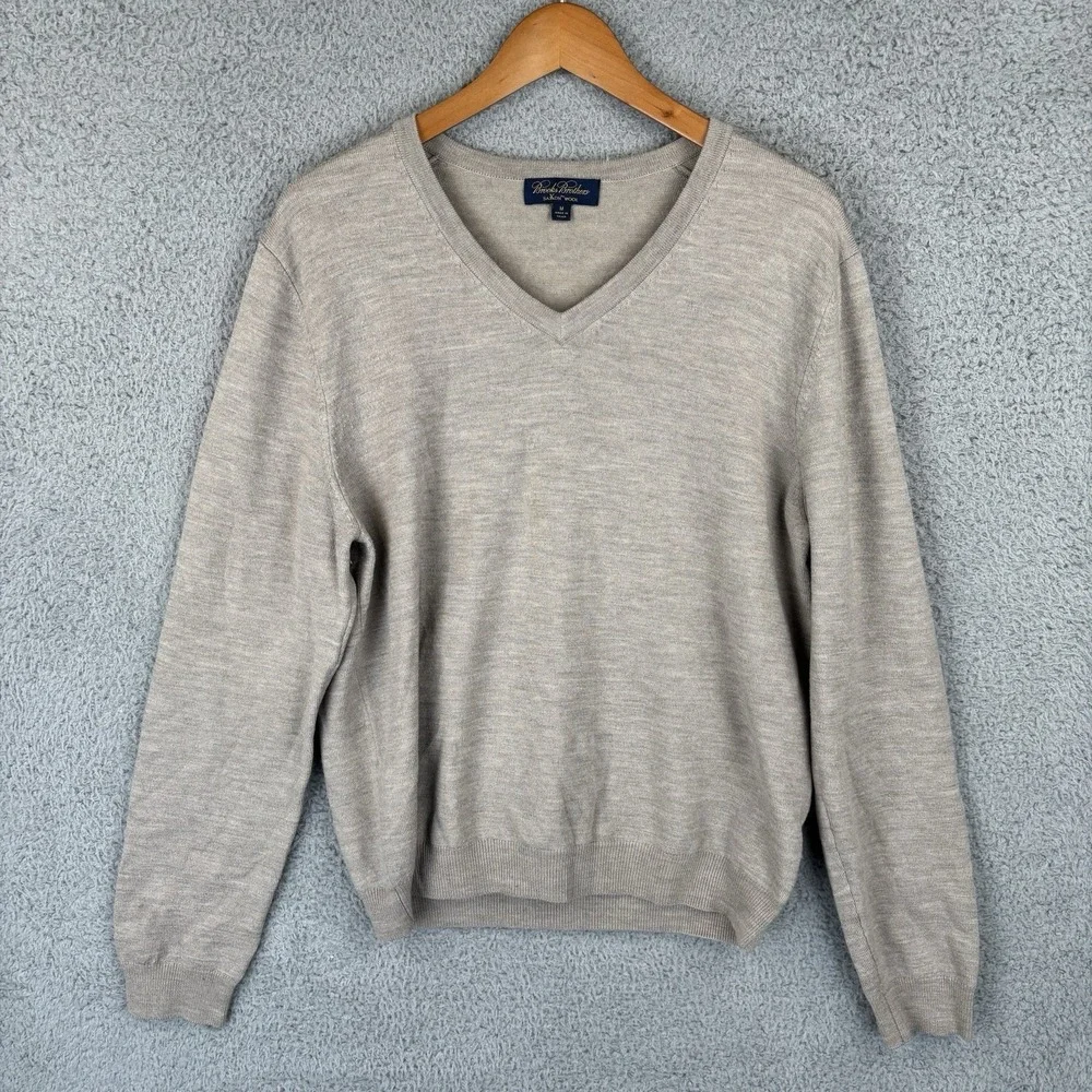 Brook Brothers Sweater Mens Medium Beige‎ V Neck  Saxxon Wool Pullover Preppy